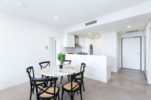 Trendy Self Contained City Apartment - Accommodation Port Hedland 4