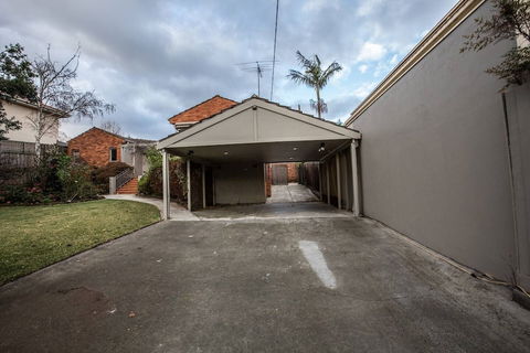 Lots Love Life Garden View Amazing Five Bedrooms - Accommodation Port Hedland 3