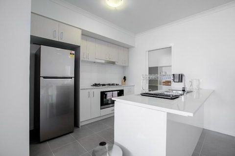 Big Family Fun@ 4 Bedrooms House In Point Cook - Accommodation Port Hedland 5