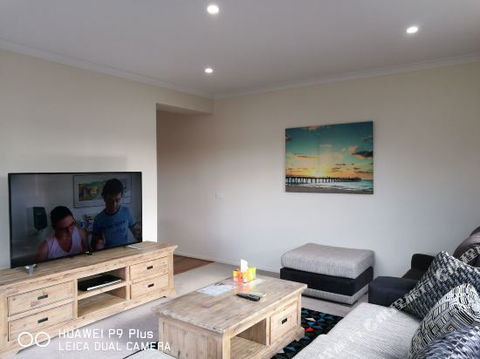 Happy Cozy House - Accommodation Port Hedland 0