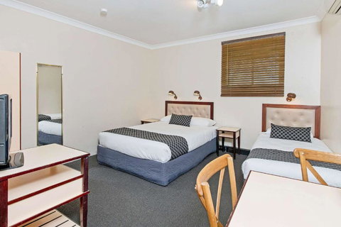 Econo Lodge Savannah Park Tamworth - Accommodation Port Hedland 3