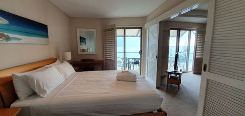 Sea Breeze Luxury Holiday Apartment Accommodation - Accommodation Port Hedland 5