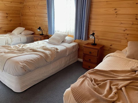 Dunes - Elegant Beach Villa With Huge Swim Spa - Accommodation Port Hedland 5