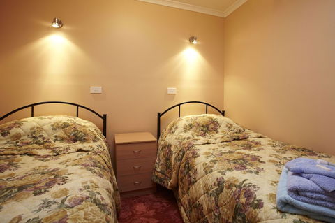 North East Rest Awhile Bed & Breakfast - Accommodation Port Hedland 4