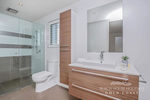 Absolute Beachfront Holiday House - Accommodation Port Hedland 2