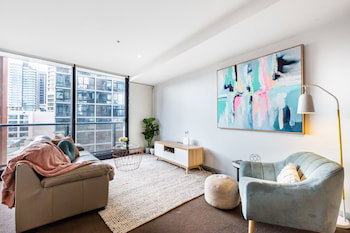 Ella, 1BDR Melbourne Apartment - Accommodation Port Hedland 6