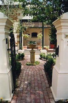 Water Bay Villa Bed And Breakfast - Accommodation Port Hedland 0