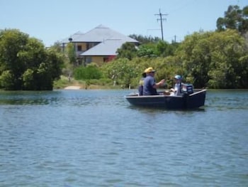 Hastings Cove Waterfront Holiday Apartments - Accommodation Port Hedland 6