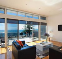Penguin Waterfront Escape - Accommodation Port Hedland