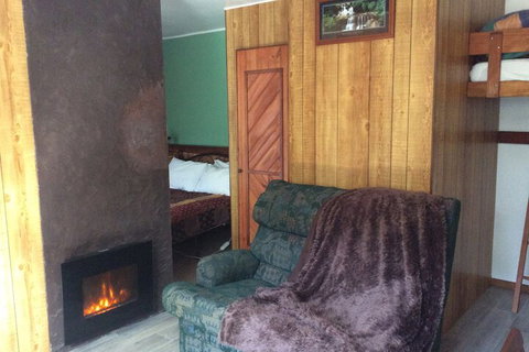 Crayfish Creek Van & Cabin Park - Accommodation Port Hedland 5