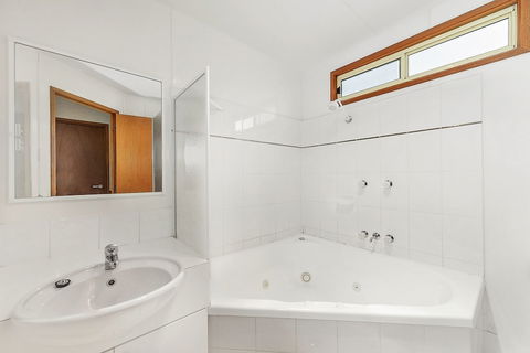 Apollo Bay Holiday Park - Accommodation Port Hedland 4