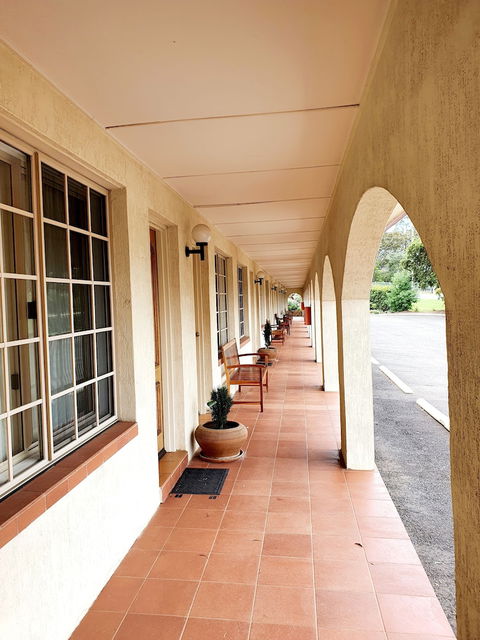 McNevin's Warwick Motel - Accommodation Port Hedland 2