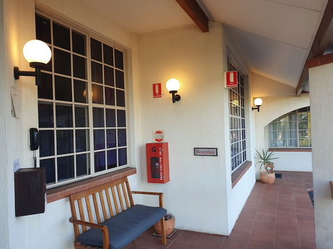 McNevin's Warwick Motel - Accommodation Port Hedland 0