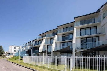 Ocean Front At The Entrance - Accommodation Port Hedland 2