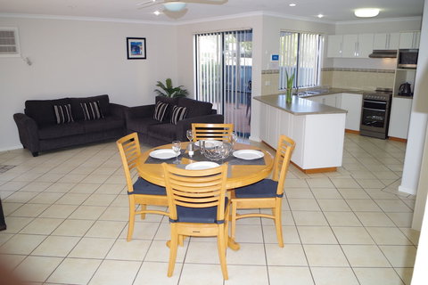 Kalbarri Blue Ocean Villas - Accommodation Port Hedland 6