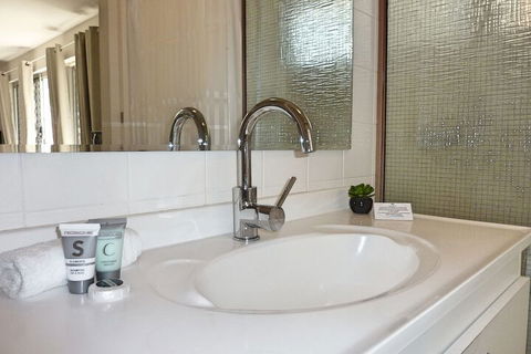 Jadran Motel & El Jays Holiday Lodge - Accommodation Port Hedland 7
