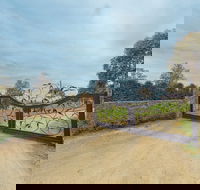 Outlook Hill Vineyard Cottages - Accommodation Port Hedland