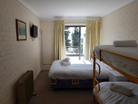 Summit 7 - Accommodation Port Hedland 6