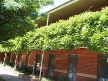 Caledonian Hotel Motel - Accommodation Port Hedland 0
