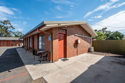 Golden Country Motel & Caravan Park - Accommodation Port Hedland 0