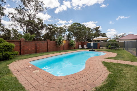 Golden Country Motel & Caravan Park - Accommodation Port Hedland 5