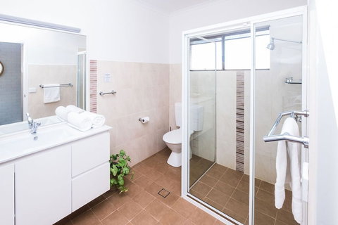 Mollymook Seascape Motel & Apartments - Accommodation Port Hedland 5