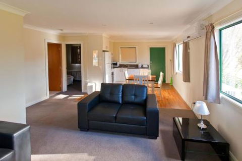 Wagga Wagga Beach Caravan Park - Accommodation Port Hedland 4