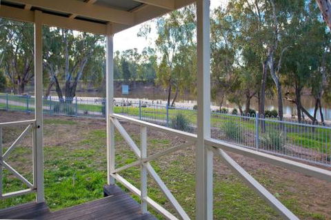 Wagga Wagga Beach Caravan Park - Accommodation Port Hedland 1