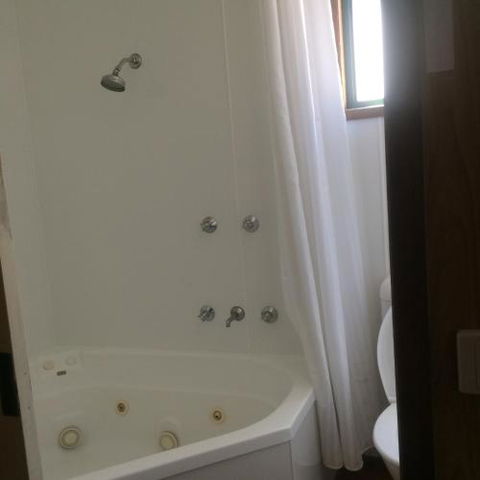 Wagga Wagga Beach Caravan Park - Accommodation Port Hedland 2