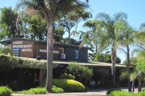 Lakes Waterfront Motel & Holiday Cottages - Accommodation Port Hedland 0