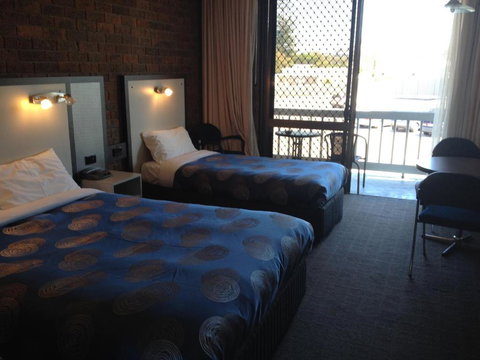 The Central Hotel Motel Lakes Entrance - Accommodation Port Hedland 3