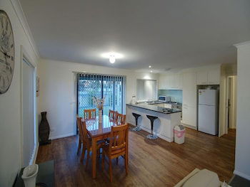 DBJ Holiday Units - Accommodation Port Hedland 1