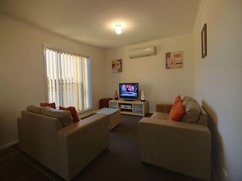 DBJ Holiday Units - Accommodation Port Hedland 5