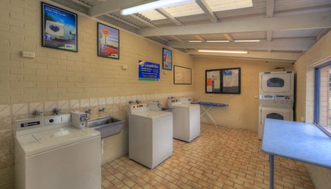 BIG4 Bungalow Park On Burrill Lake - Accommodation Port Hedland 3