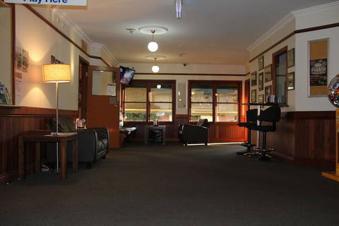 Maleny Hotel - Accommodation Port Hedland 1