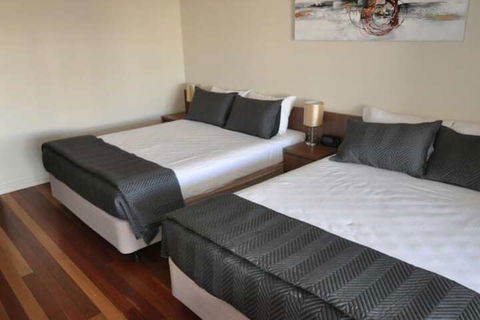 The Australian Hotel Motel Dalby - Accommodation Port Hedland 4