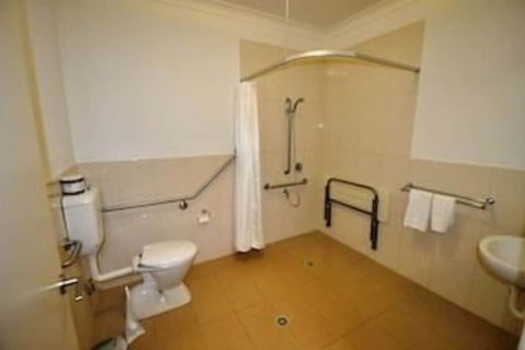 The Australian Hotel Motel Dalby - Accommodation Port Hedland 6