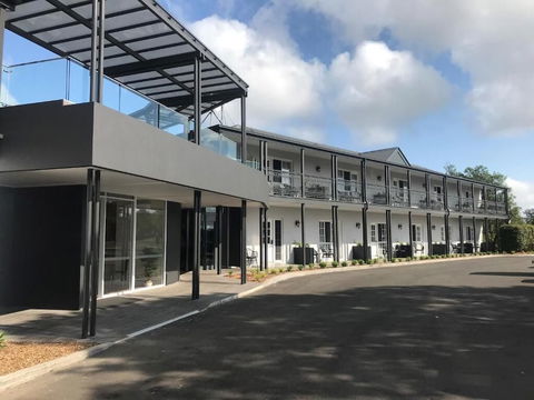 Clouds Montville - Accommodation Port Hedland 0