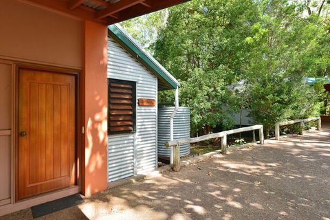Bushland Cottages And Lodge - Accommodation Port Hedland 2