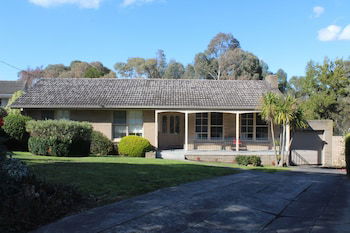 Australian Home Away At Doncaster Grange Park - Accommodation Port Hedland 6