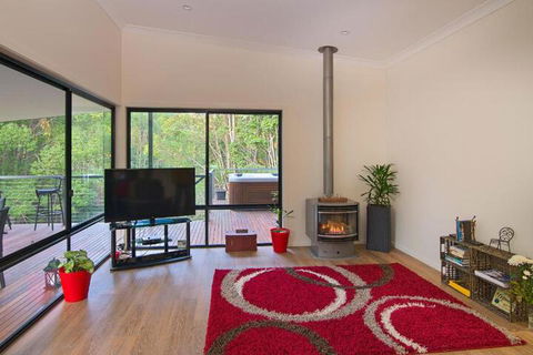 Babbling Brook Retreat - Accommodation Port Hedland 3