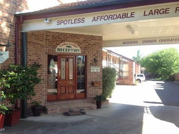 Cedar Lodge Motel - Accommodation Port Hedland 1