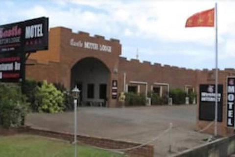 Castle Motor Lodge - Accommodation Port Hedland 0