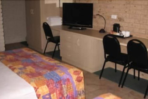 Castle Motor Lodge - Accommodation Port Hedland 6