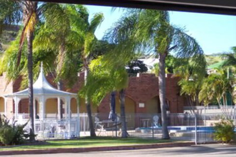 Castle Motor Lodge - Accommodation Port Hedland 1