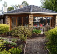 Magdala Motor Lodge  Lakeside Restaurant - Accommodation Port Hedland