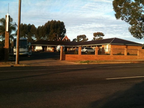 Cobar Town And Country Motor Inn - Accommodation Port Hedland 0