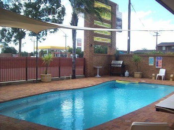 Cobar Town And Country Motor Inn - Accommodation Port Hedland 1