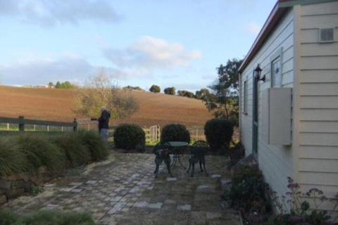 Valleyfield Cottage - Accommodation Port Hedland 0