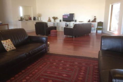 Crossroads Ecomotel - Accommodation Port Hedland 0